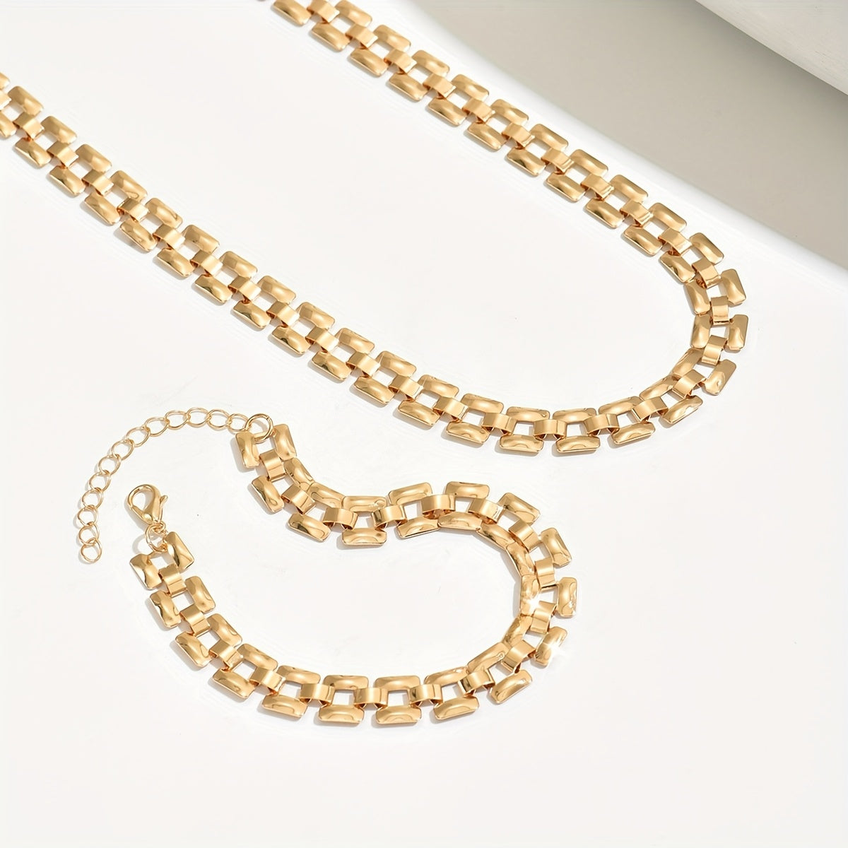 Spring & Summer Necklace Set – Polished Metal Finish