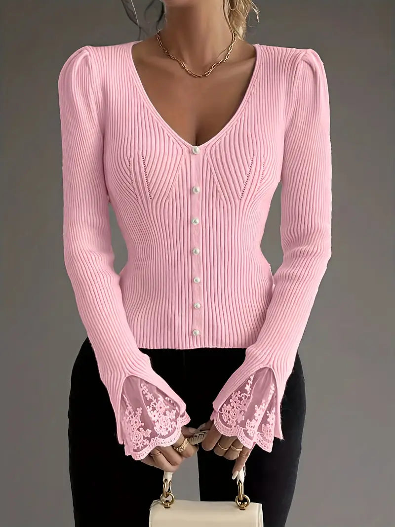 Luna - Ribbed Top with V-Neck and Lace Sleeves