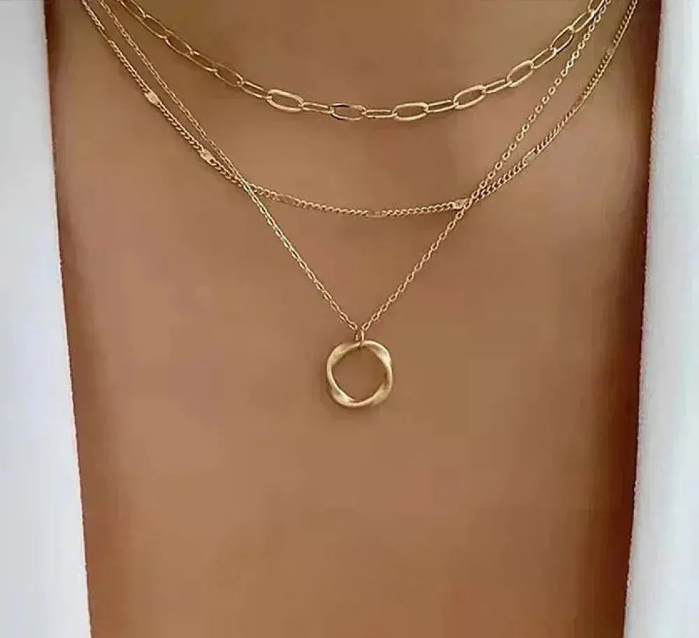 Elegant Layered Gold Chain & Pendant Necklace